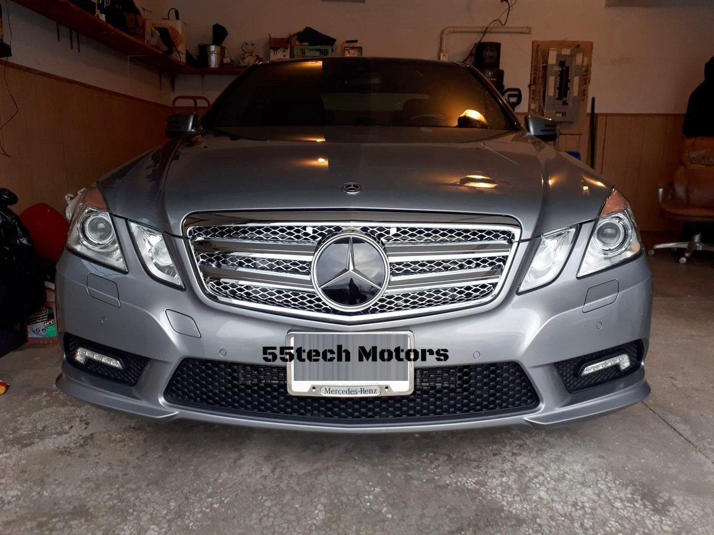 Mercedes Benz W212 E-Class Grille ( FOR DISTRONIC) - 55tech Motors