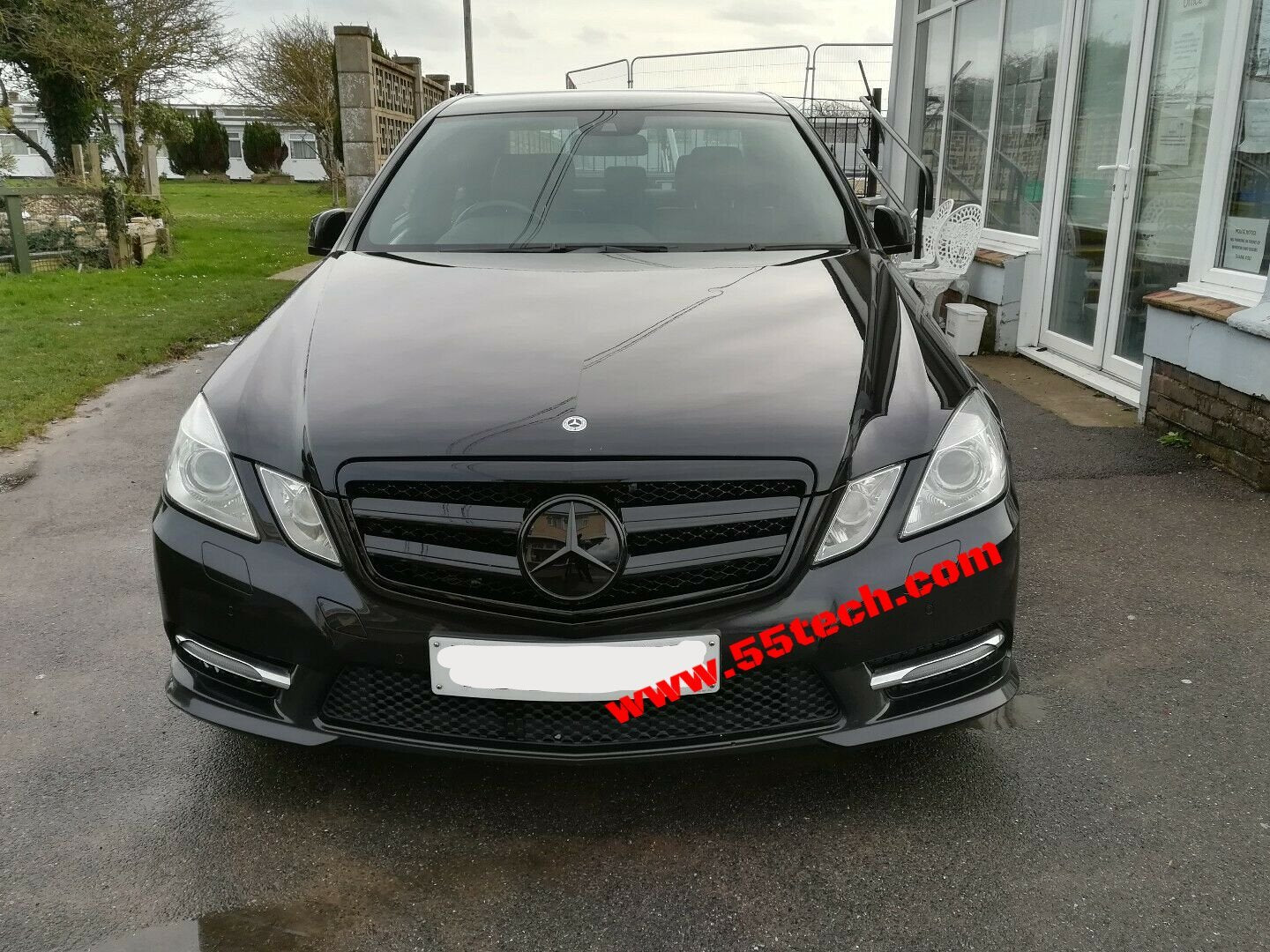 Mercedes Benz W212 E-Class Grille Glossy black grille - 55tech Motors