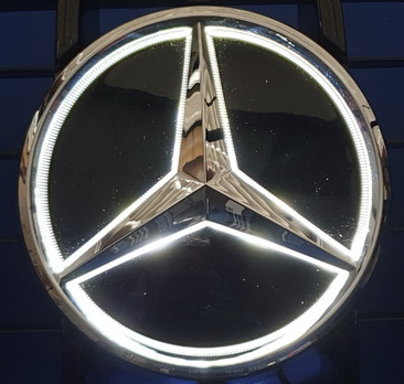 Mercedes-benz W207 2 door coupe Single Fin Grill ( Illuminated LED Star Emblem) - 55tech Motors