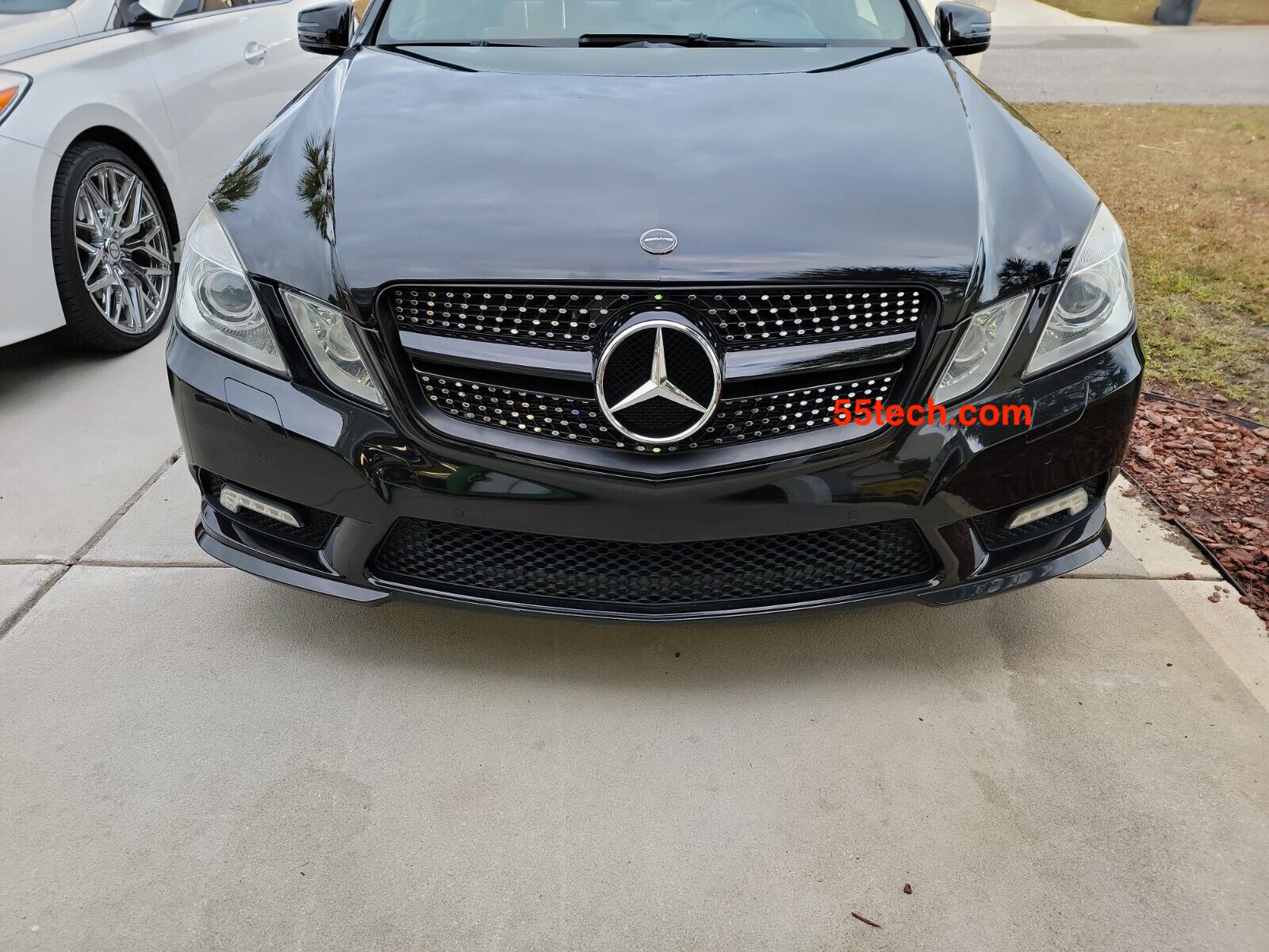 Mercedes W212 E-Class 2010-2013 1-Fin Diamond-Style Grille (E500