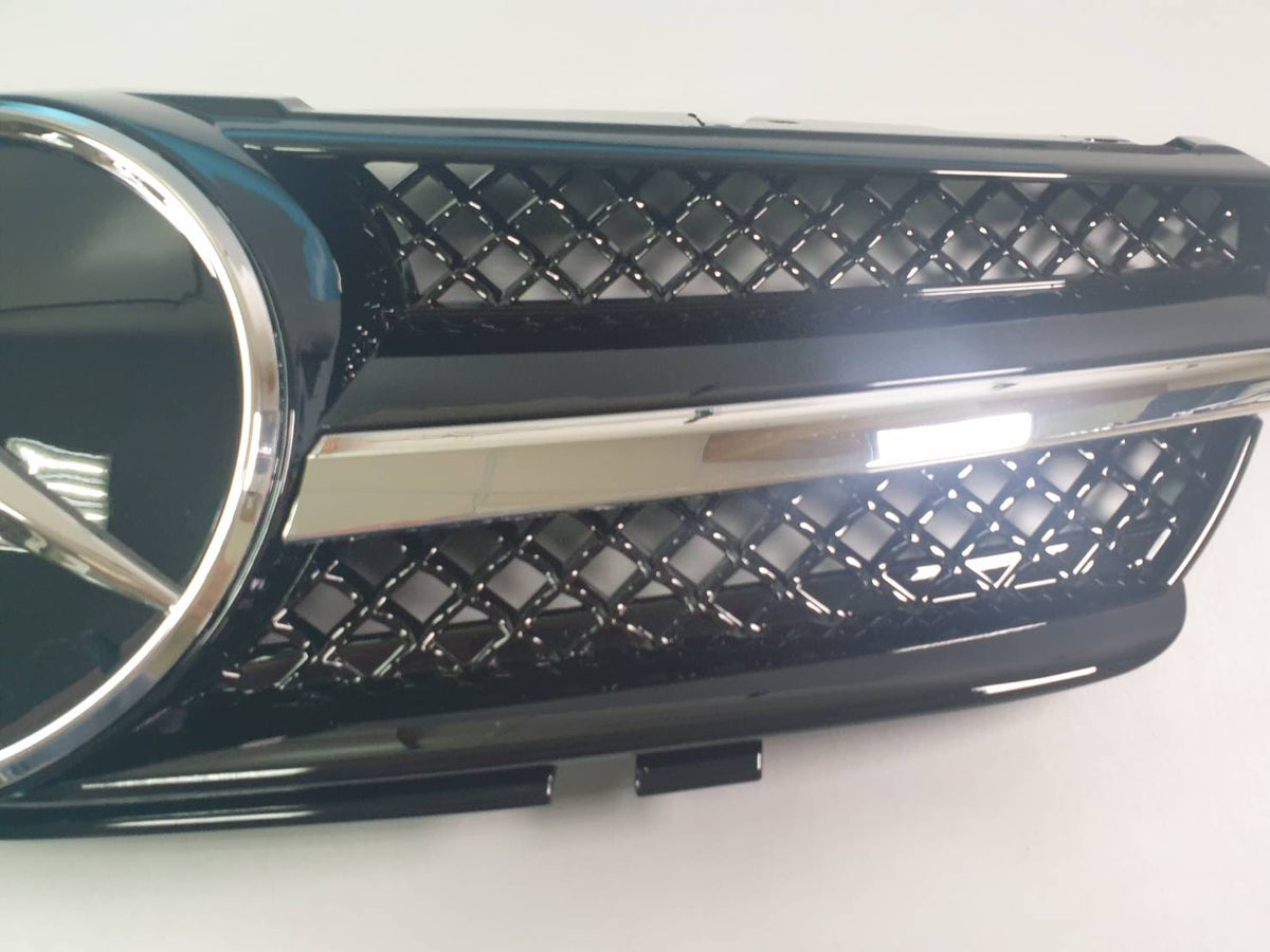 Mercedes R230 SL-Class 2003-2006 1-Fin Grille with Illuminated LED Star Emblem